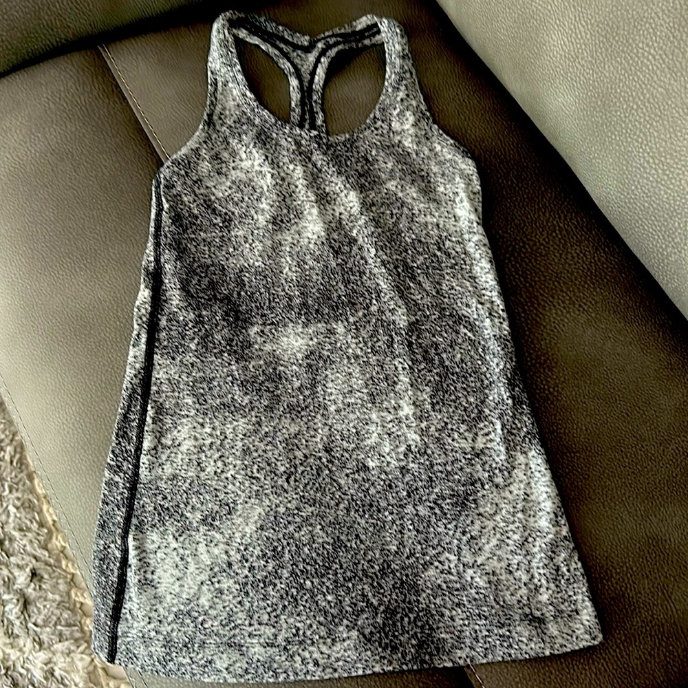 Lululemon tank top